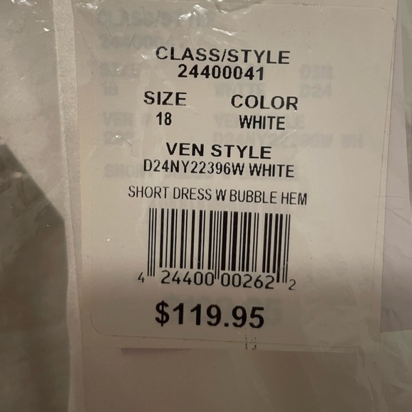 David’s Bridal white short dress with Bubble hem! - Picture 4 of 7